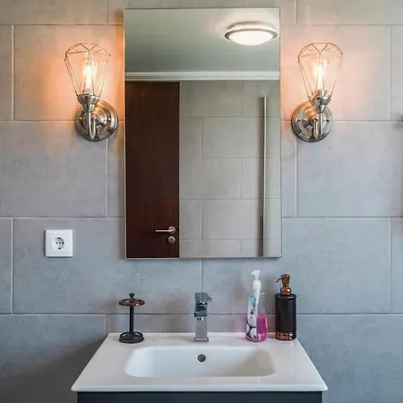 Sea Avenue Palace بيت للعطل Ponta Delgada