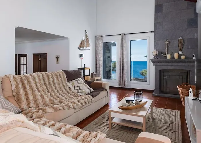 בית נופש Sea Avenue Palace Ponta Delgada