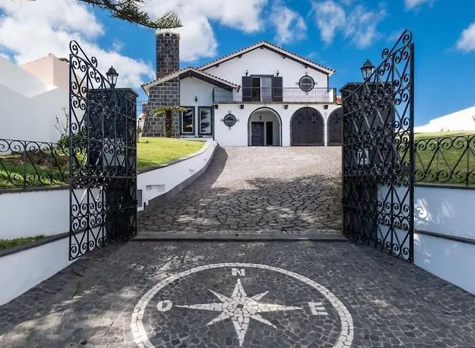 בית נופש Sea Avenue Palace