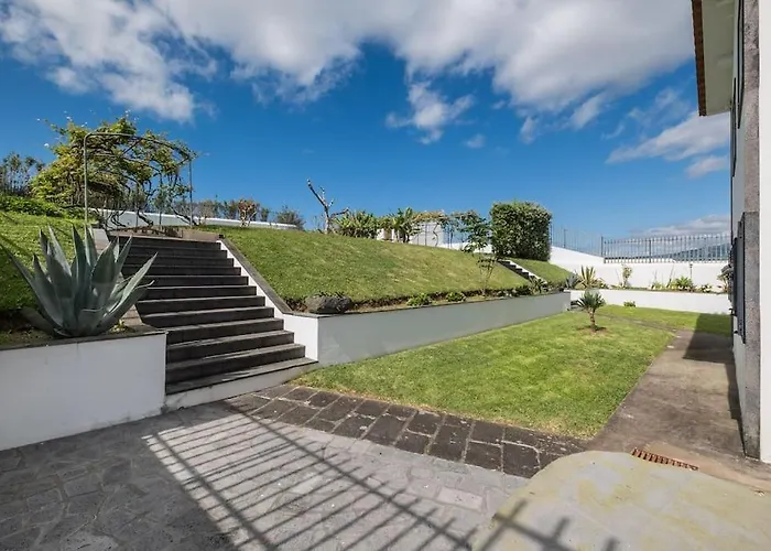 בית נופש Sea Avenue Palace