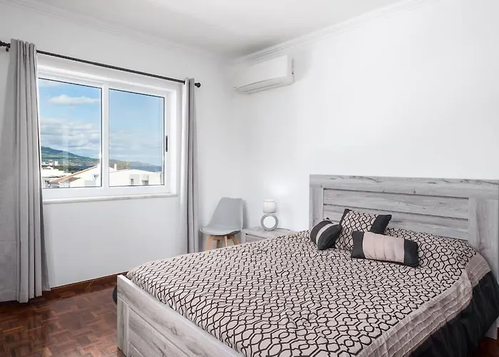 בית נופש Sea Avenue Palace Ponta Delgada